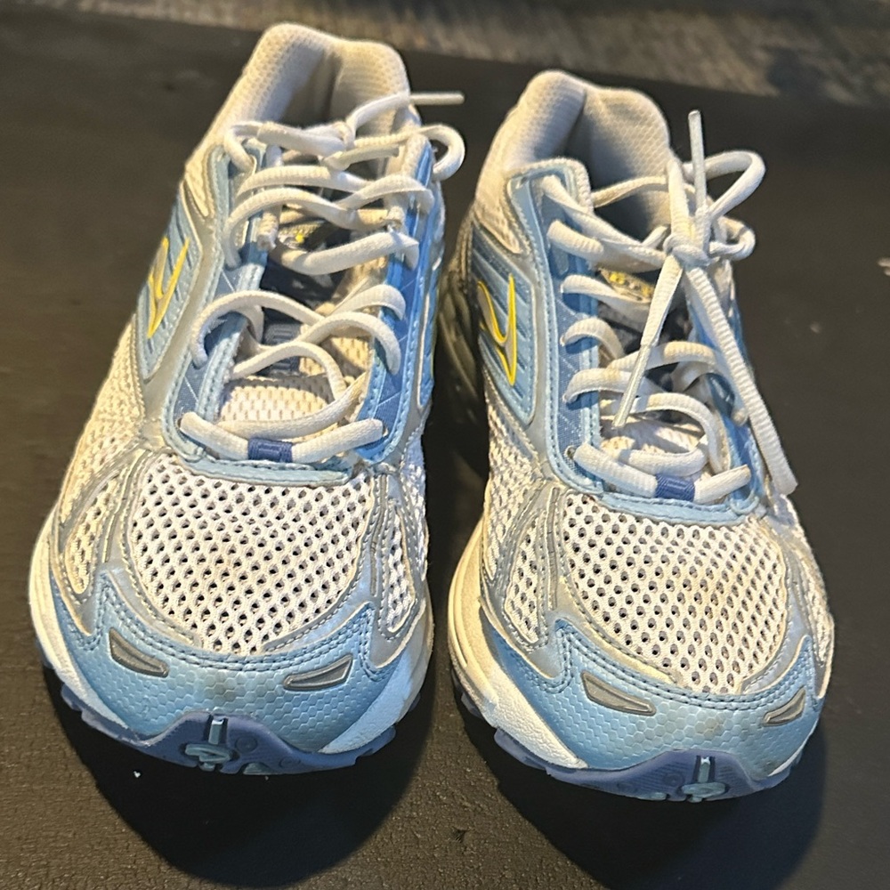 Brooks GTS Running Shoes
